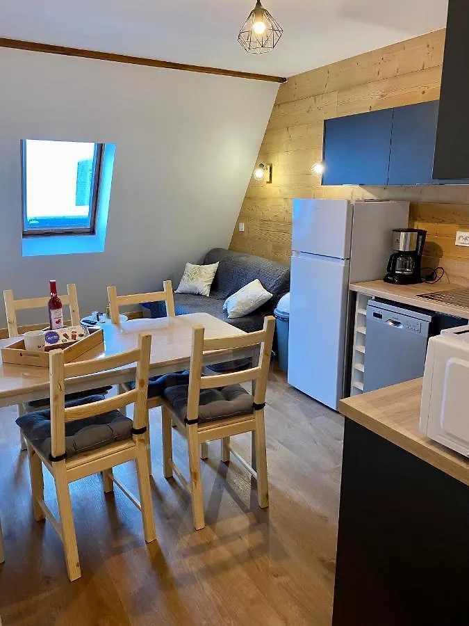 Appartement 4 A 5 Personnes Au Pied Des Pistes Genos